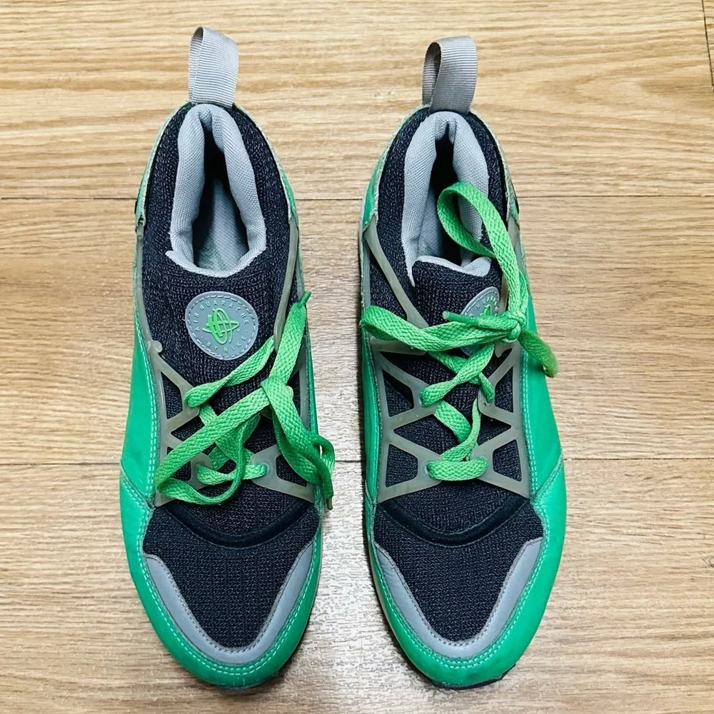 NIKE Air Green Sneakers